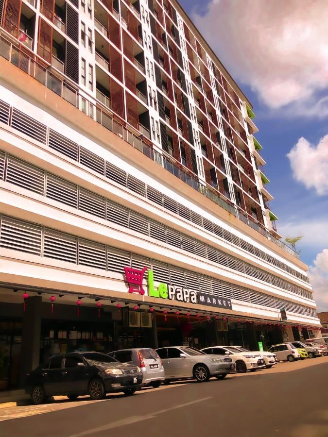 Cat City Mediterranean Theme City&Pool View Homestay 貓城地中海主題城市泳池風景民宿 Kuching Bagian luar foto