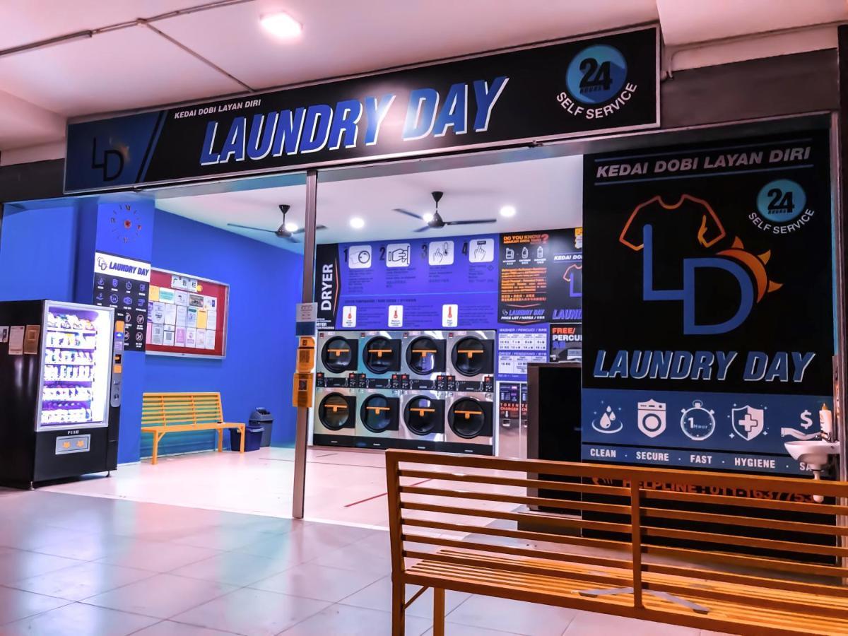 Cat City Mediterranean Theme City&Pool View Homestay 貓城地中海主題城市泳池風景民宿 Kuching Bagian luar foto